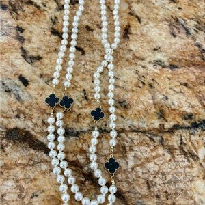 Elegant Pearl Necklace with Black Clover Accents - Women Jewelry